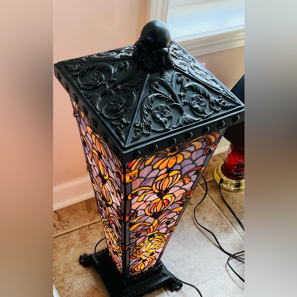 Tiffany style floor lamp
